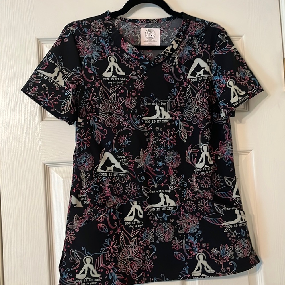 DOG IS GOOD BY CHEROKEE MEDICAL SCRUB TOP SIZE SMALL